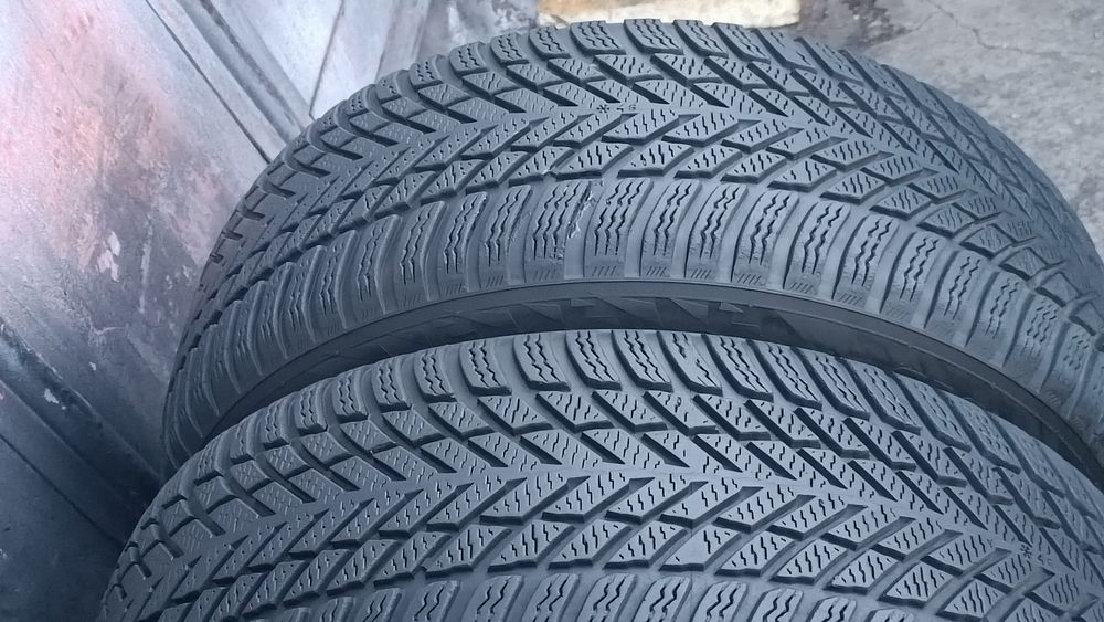 215/55/17 Nokian Дот 1823