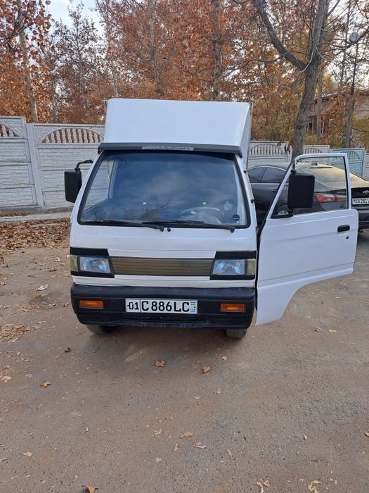 Лабо дамасдан ясалган 2006-йил