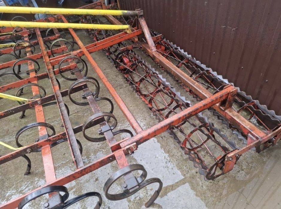 Combinator cultivator agricol