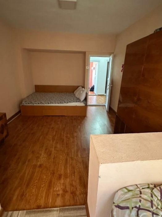 Vând apartament 3 camere