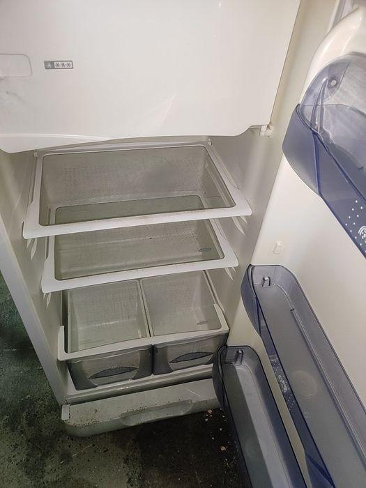 Холодильник Бирюса