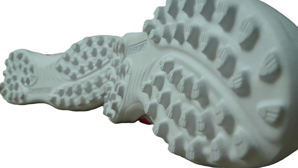 Ghete fotbal sintetic NOI Adidas Predator League marimea 31