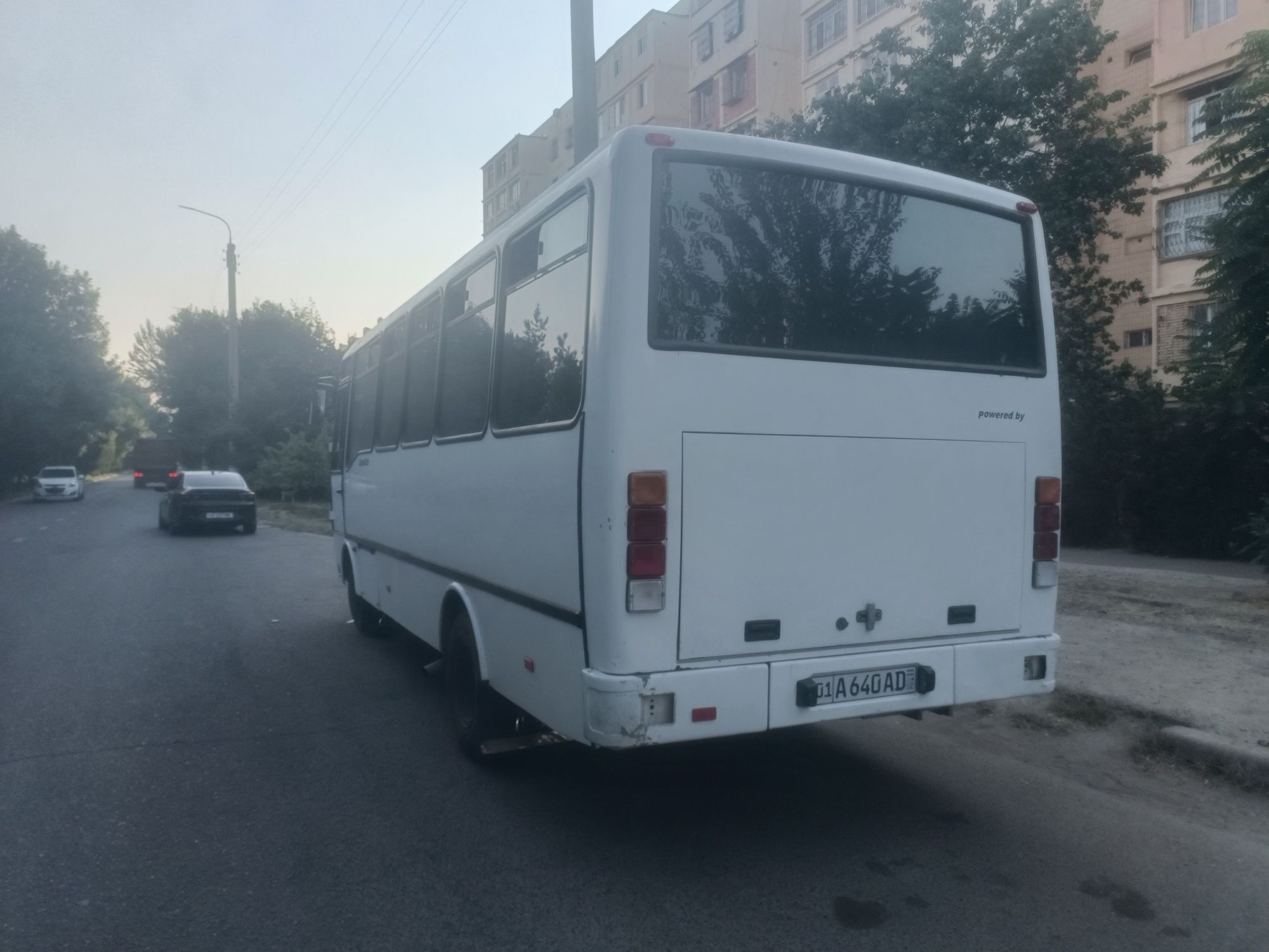 Isuzu avtobuz sotiladi 2015 yil  salarkada