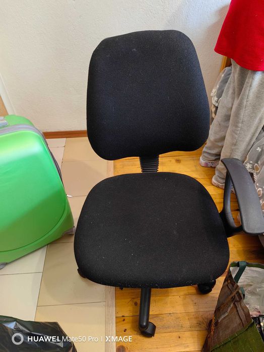 Въртящ стол за офис