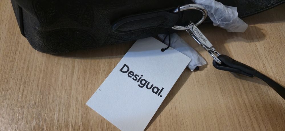Geanta Desigual noua
