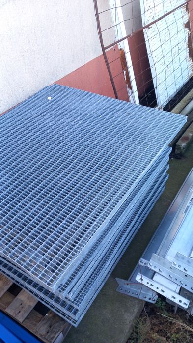 Grătare zincate 125x272x4