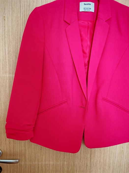 Дамско сако розово Bershka
