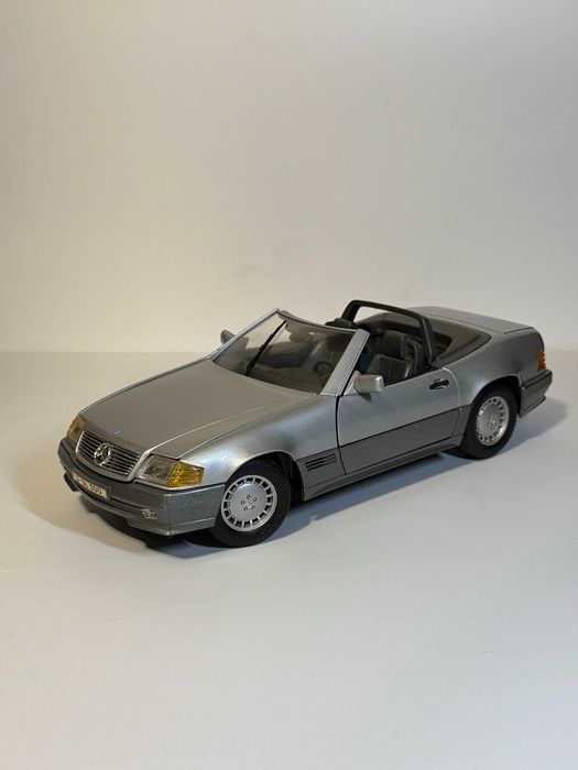 Mercedes-Bens SL500 Maisto 1:18 Macheta Mașinuța