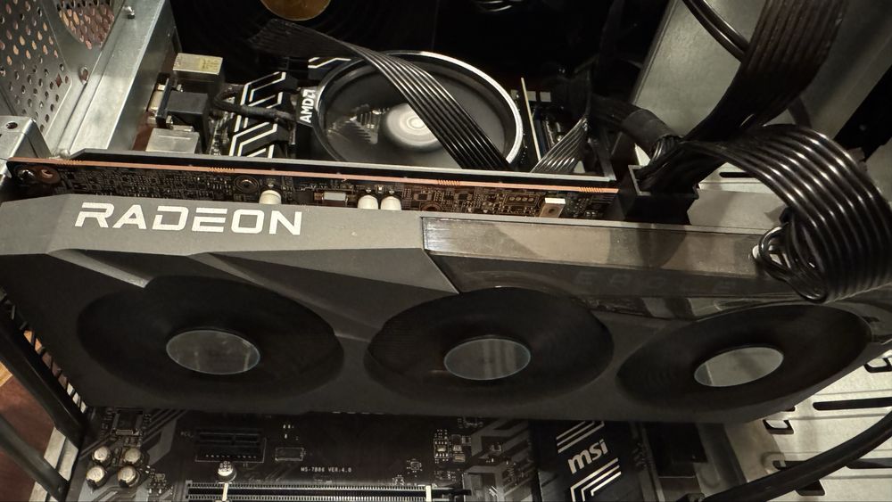 GIGABYTE Radeon RX 6600 xt gaming oc pro 8G 8GB GDDR6