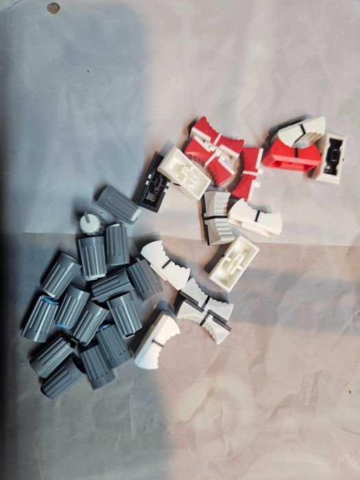 Butoane pentru potentiometru liniar si rotativ