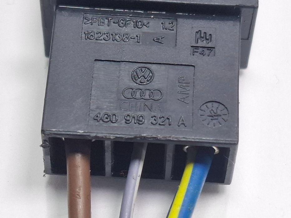 Mufa conector 3 pini AUDI A3 Sportback 8VA, 8VF 2012 - > TDI CLHA 4G09