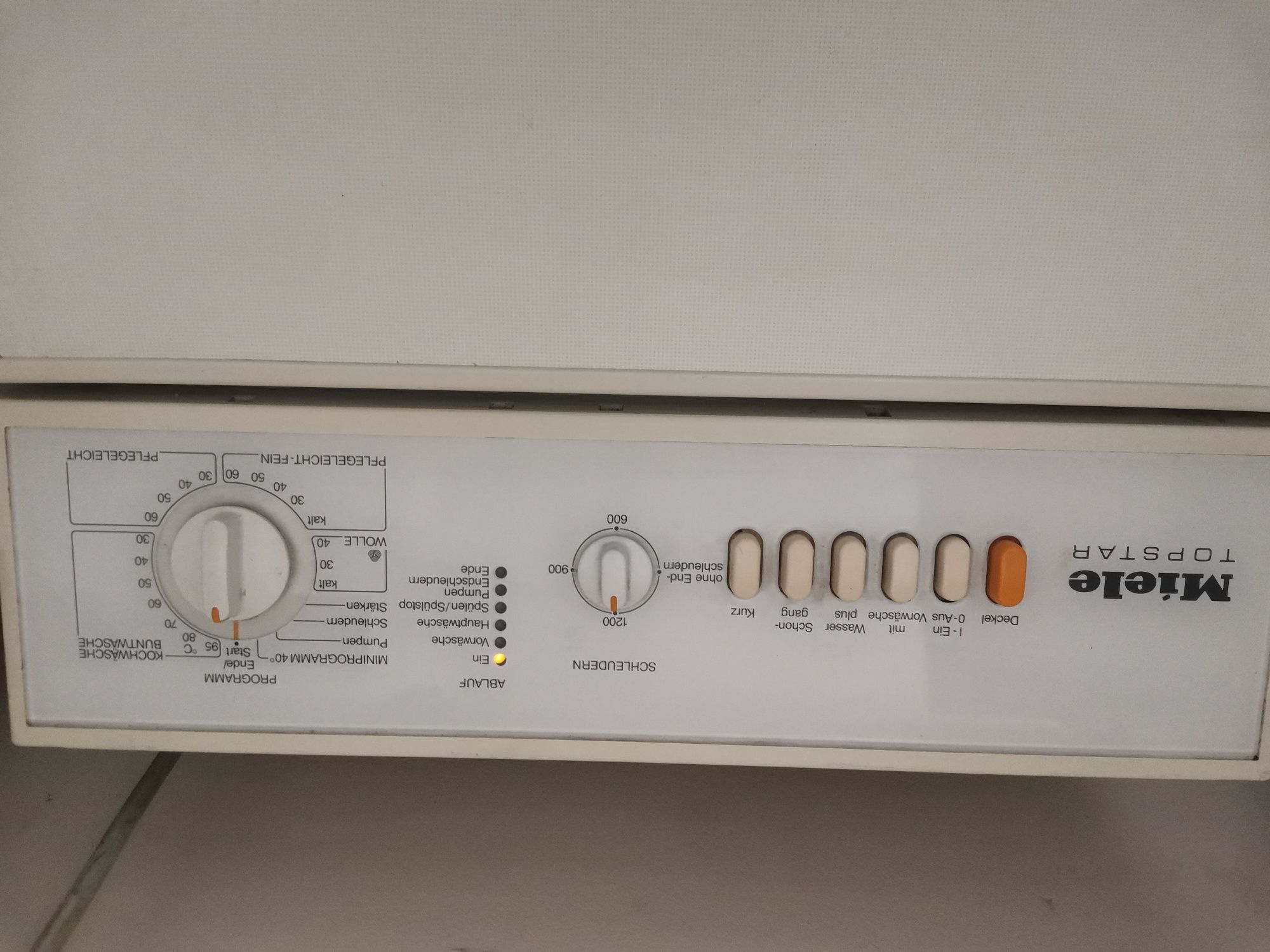 Пералня Miele 45 см с горно отваряне