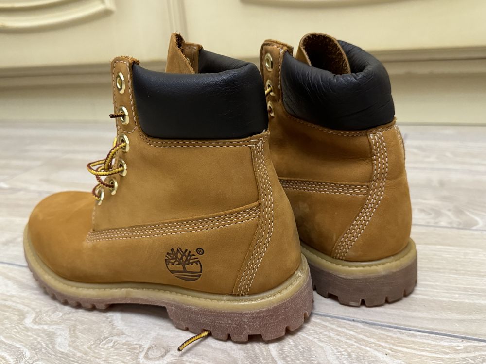 Bocanci (ghete) Timberland. Piele naturala, marime 36