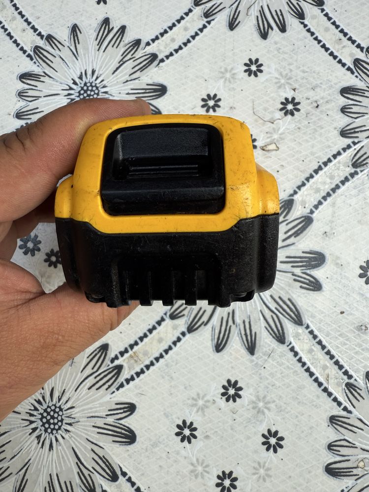 Акумулаторна батерия DeWALT DCB184, 18 V, 5 Ah