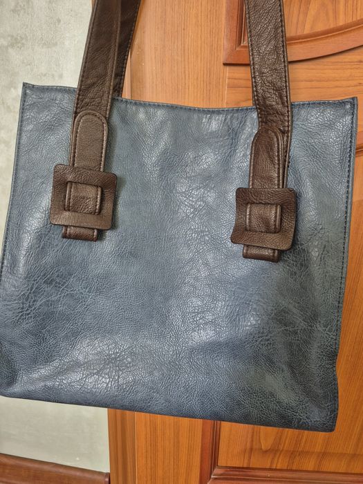 Продам.  Женскую.  Сумку.    Совершенно. Новую.