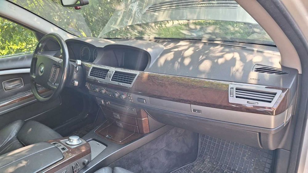 BMW 735i E65 - 2003г на части