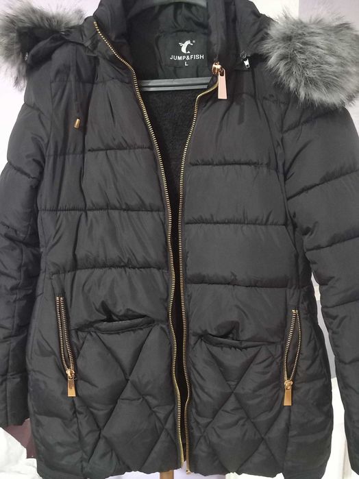 Продавам дамско зимно яке