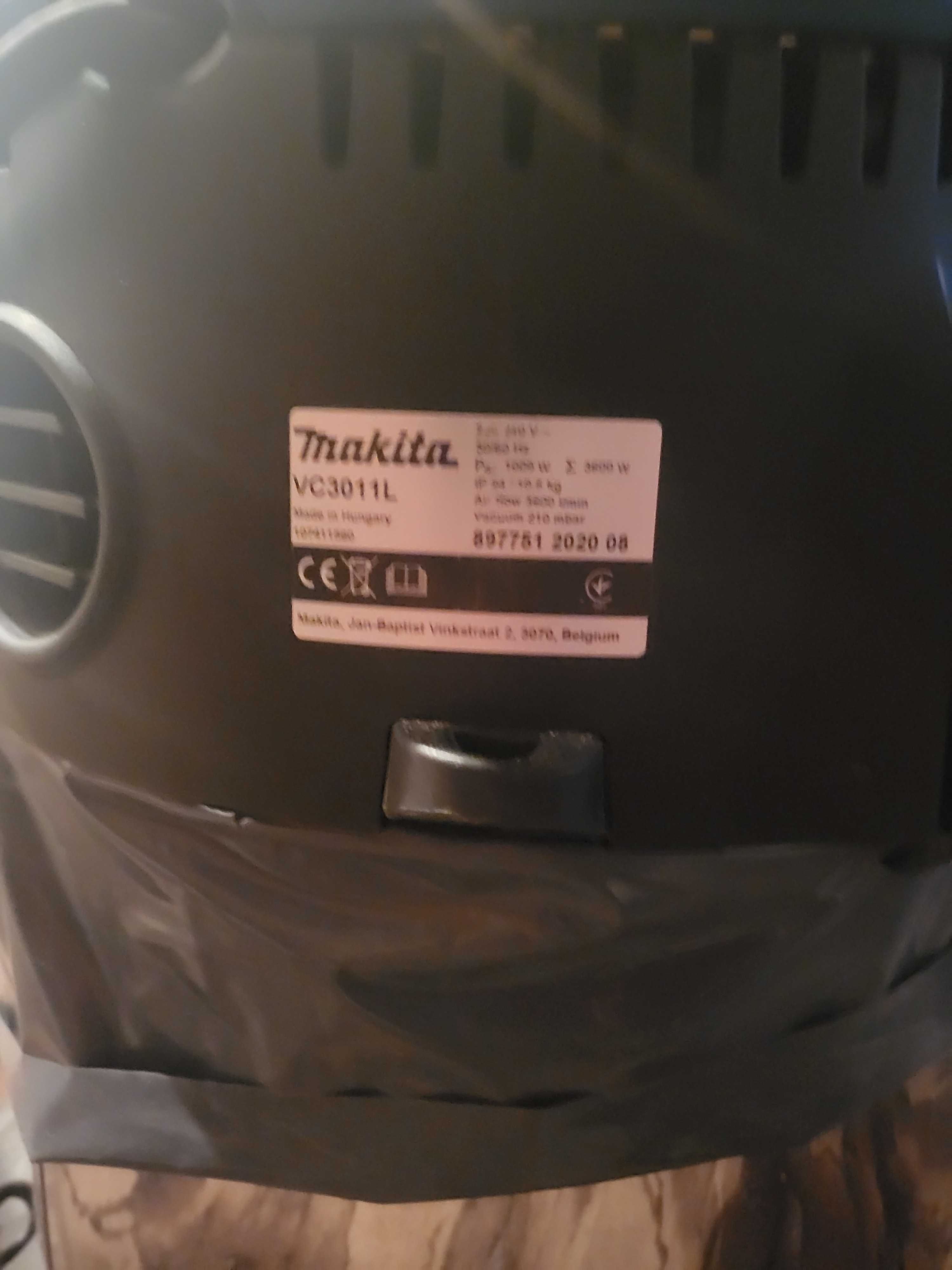 Професионална прахусмокачка makita vc3011L