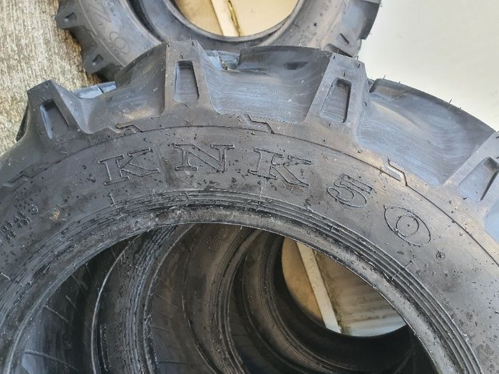 cauciucuri noi 9.5-20 de tractiune de 4x4 romanesc sau fendt ZYWC