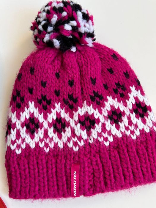 Две дамски шапки розова Salomon & нова Marks & Spencer