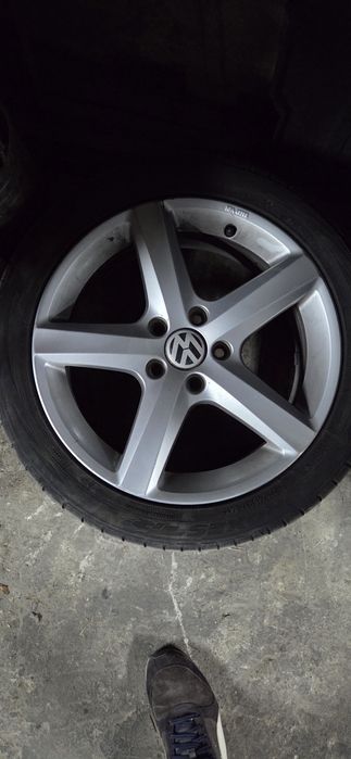 Джанти  17 цола с гуми VW