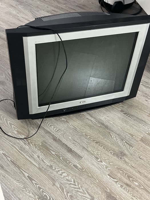 Продам телевизор от LG