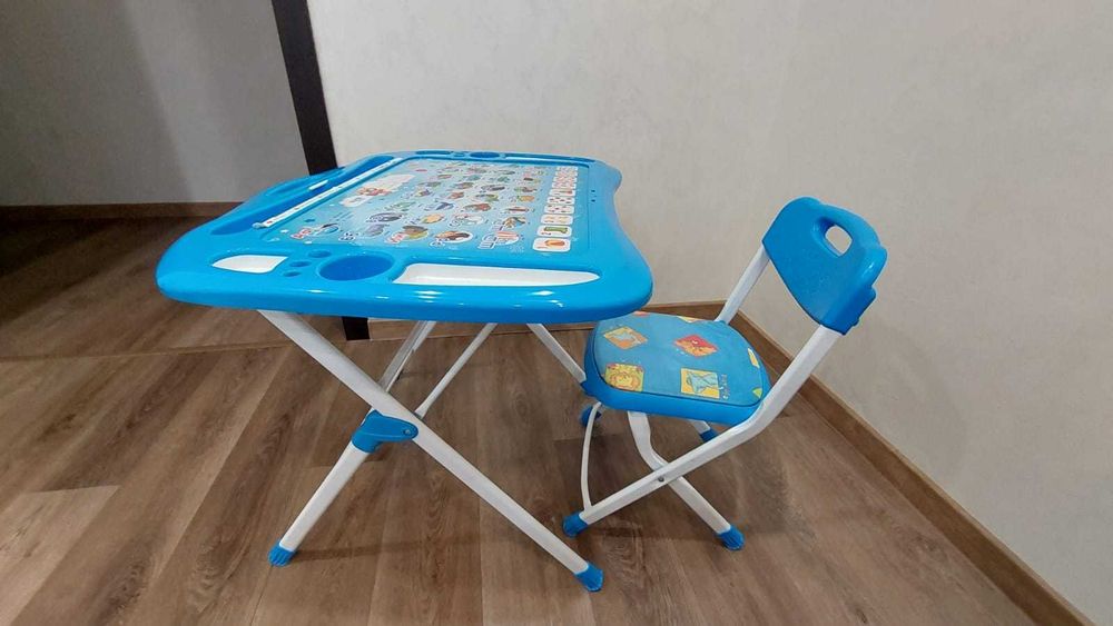 Продаю детский столик и стульчик
