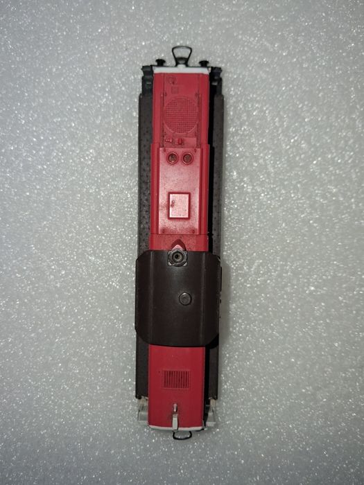 Locomotiva roco BR290 digitala

Lumini in funcție de direcția de