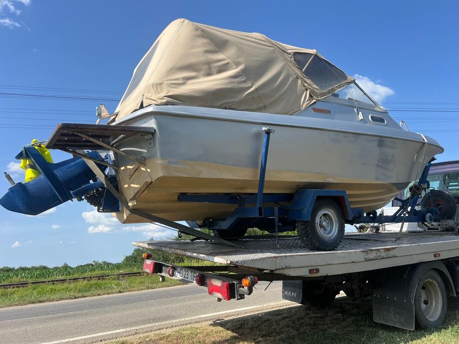 Vând  Barca Cabinata cu Motor VolvoPenta sau schimb cu Velier VolvoPen