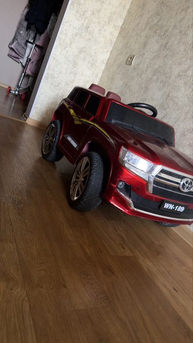 Продается детская машина