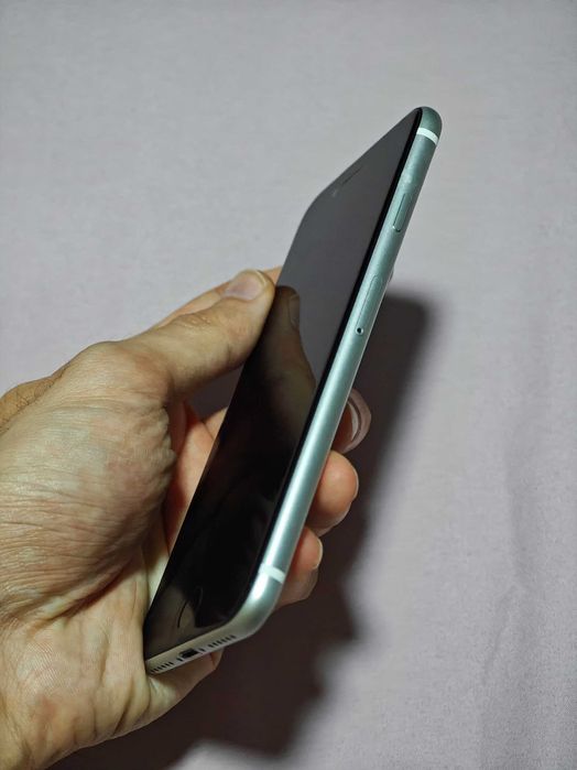 IPhone SE 2020 impecabil, 64gb 94%bat, orice rețea