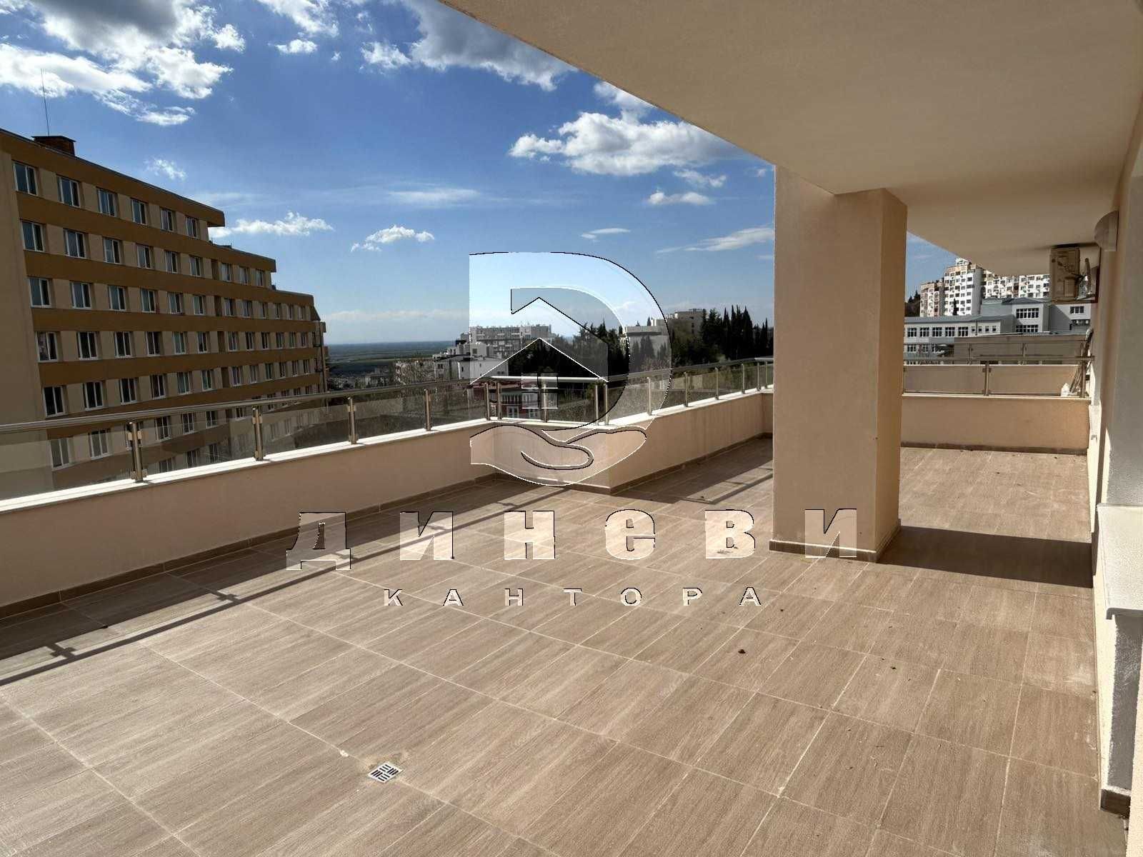 Тристаен апартамент над Медицински факултет