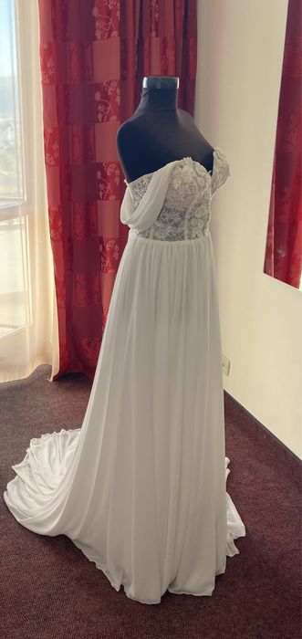 Rochie de mireasa, voal, floare dezgatit, floare masina, halat BRIDE