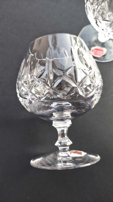 Комплект от 5 масивни кристални чаши за коняк