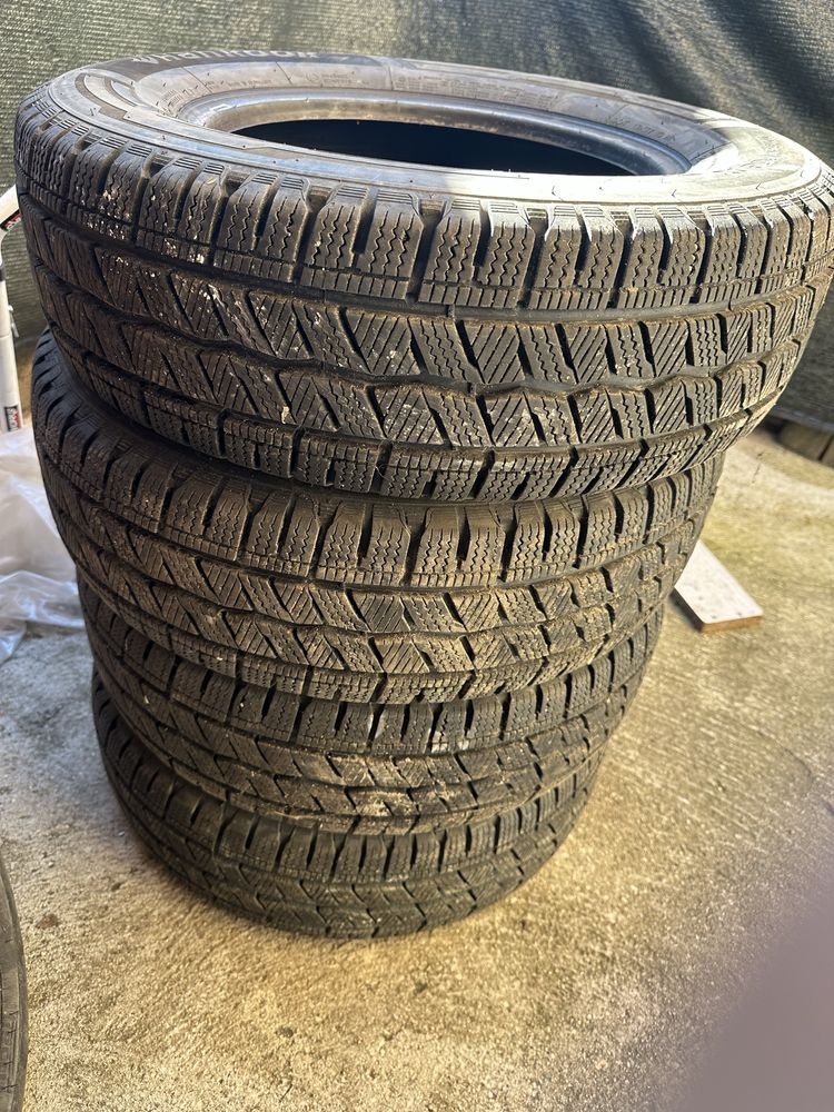 Зимни гуми HANKOOK Winter i*cept LV 205/70R15