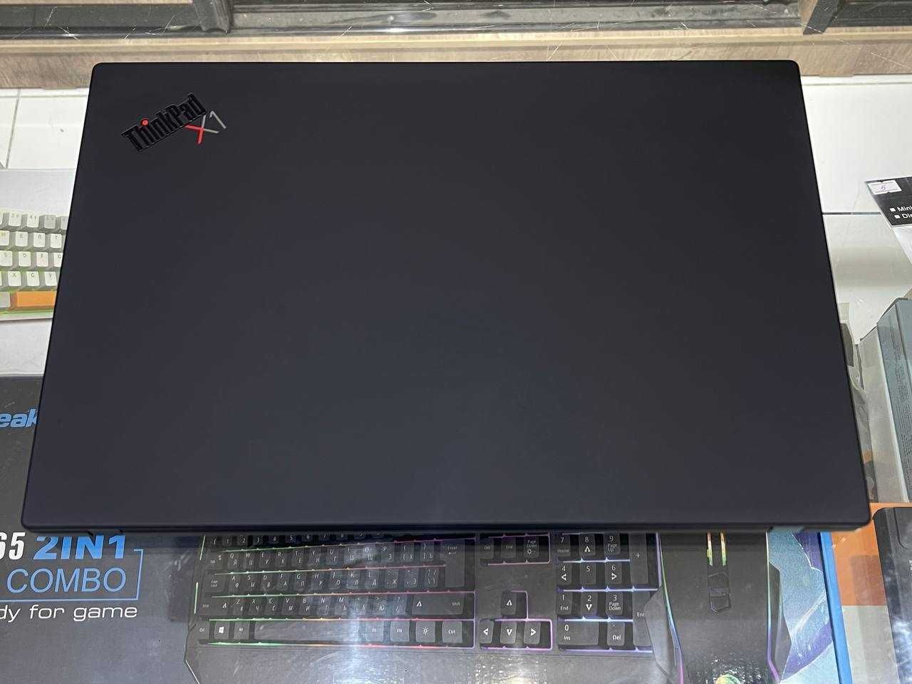 Lenovo ThinkPad X1 Carbon Gen7 Core i7-10510U ram 16 ssd 512 сенсорный