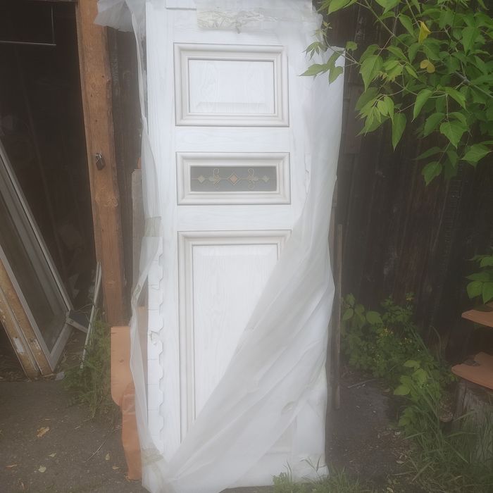 Продам двери межкомнатные