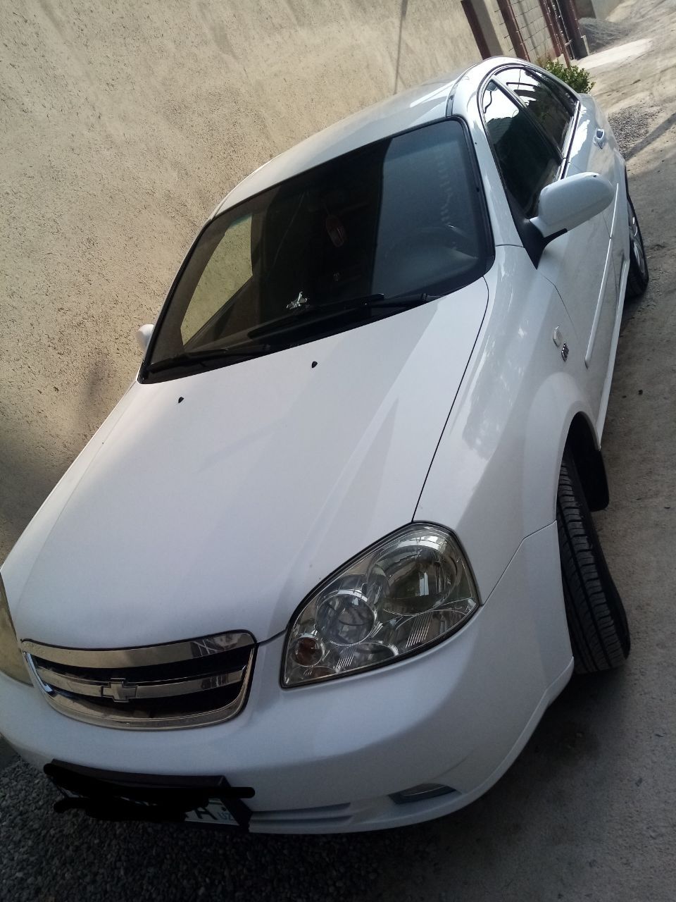 Lasetti 1.8 mexanika. Holati yaxshi. Metan. Ishga minib turgan moshina