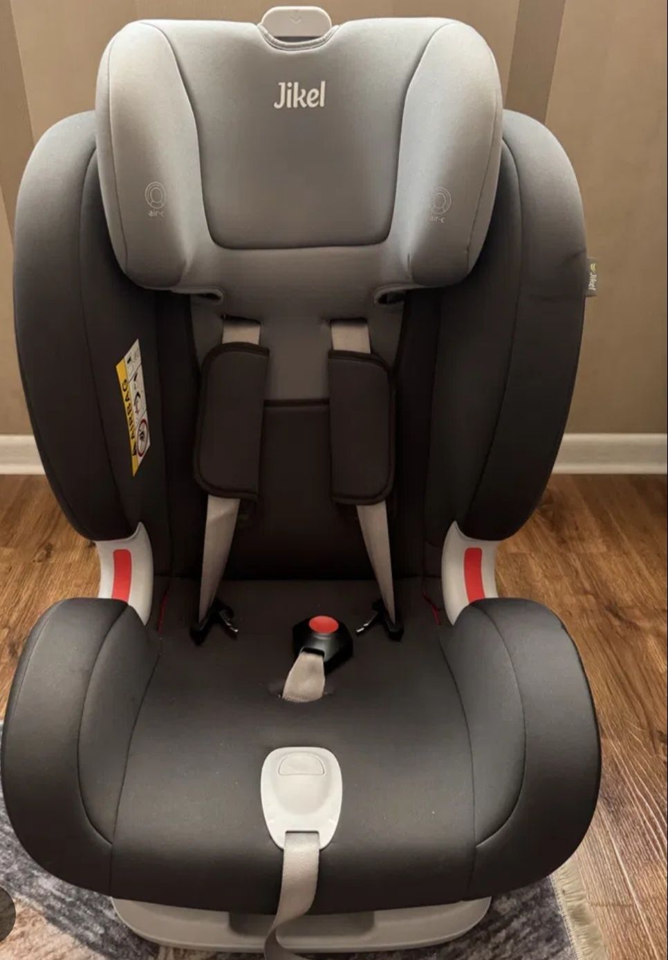Продаю срочно автокресло Jikel Saturn Zip 360 Rotating IsoFix.