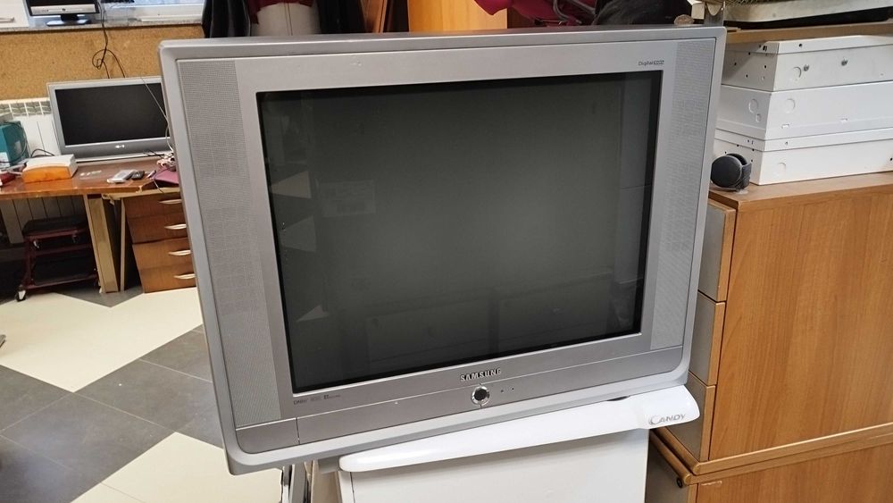 Samsung CW -29A208P цветен телевизор с кинескоп 29 инча