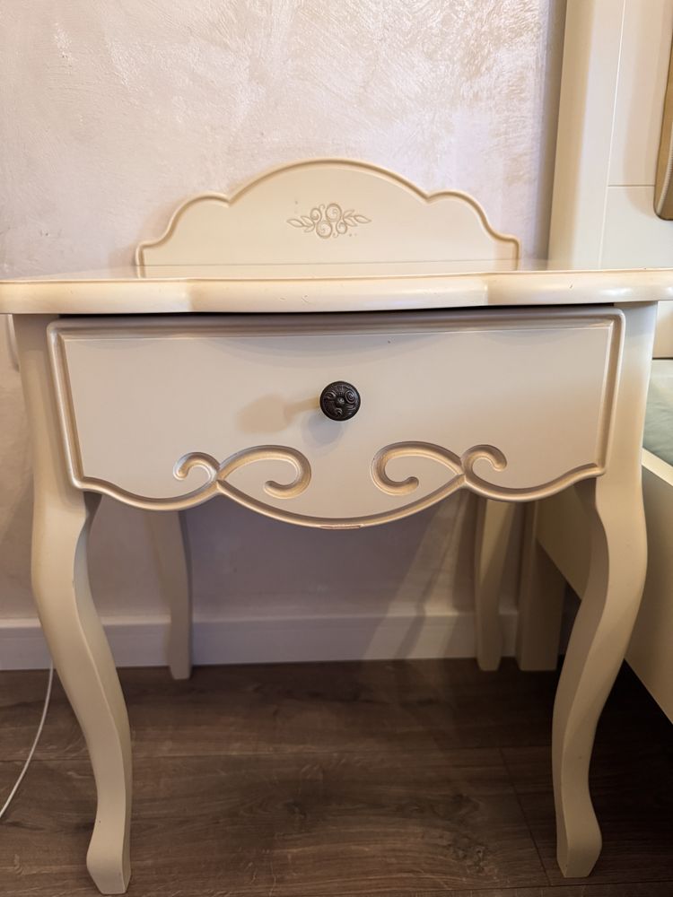 Set noptiere lemn masiv vintage