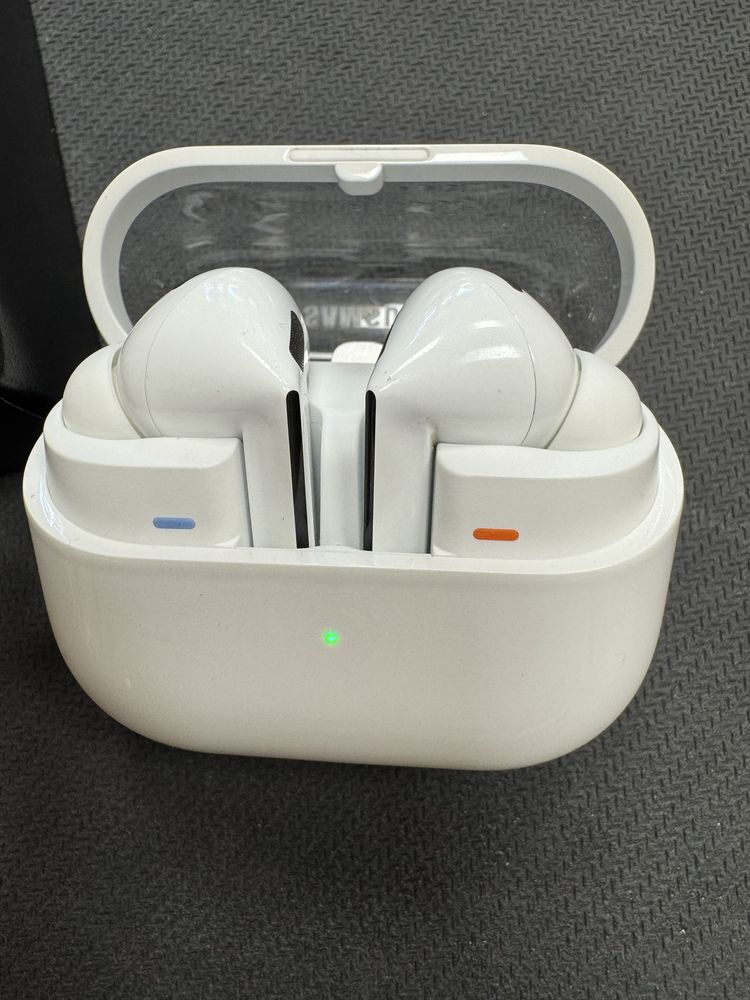 Оригинални слушалки Samsung Galaxy Buds 3 Pro - чисто нови