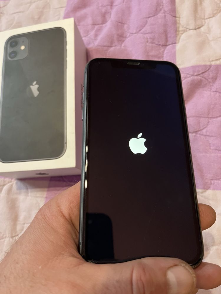 Iphone 11 добро състояние