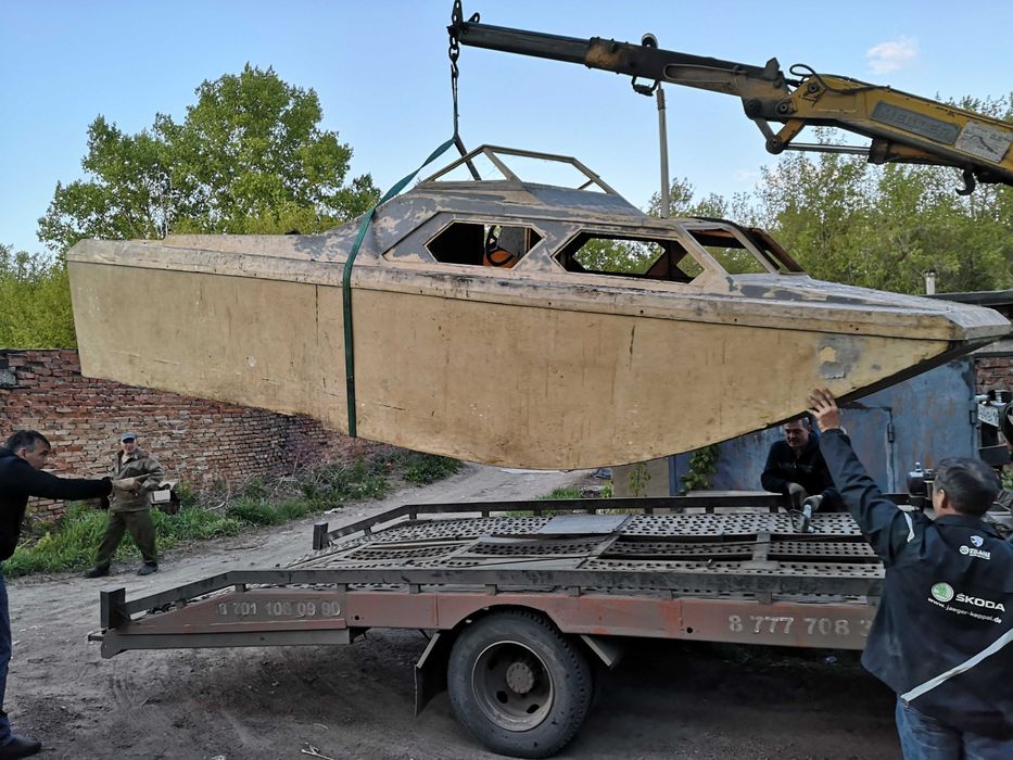 Катер с каютой 6 метров 2.10 ширина