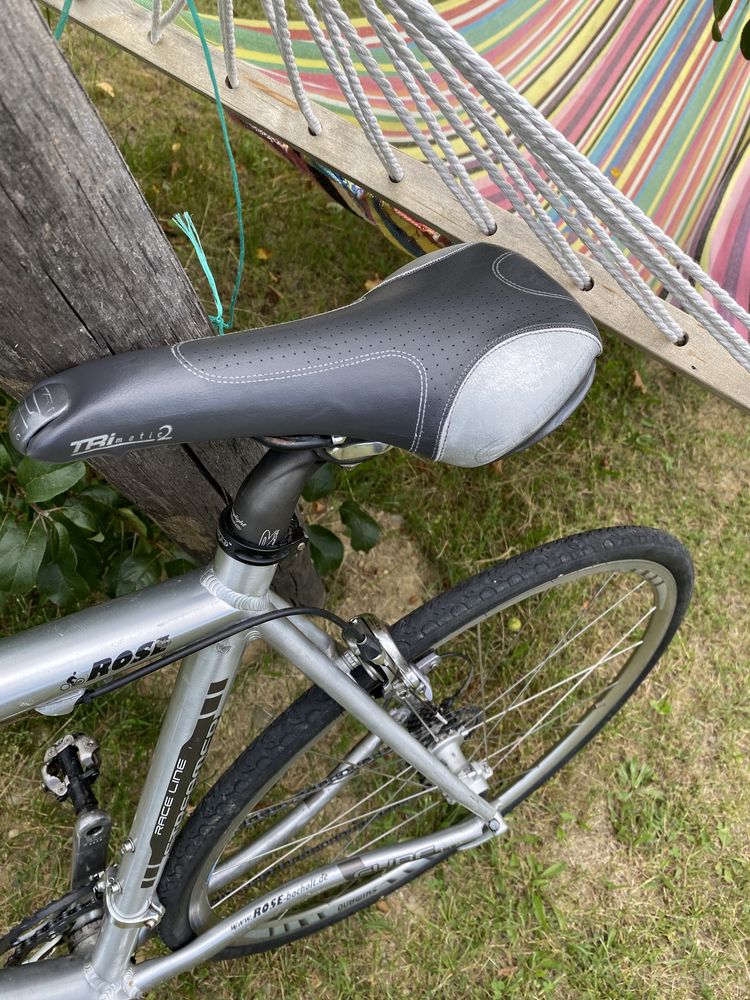 Bicicleta Cube Streamer, aliminiu si furca carbon