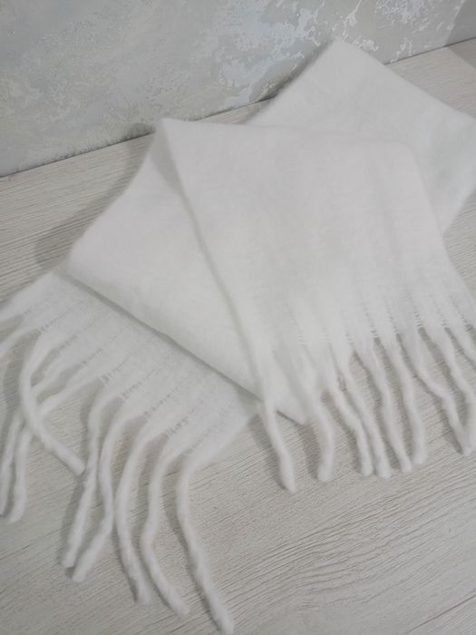 Белый Тёплый Шарф