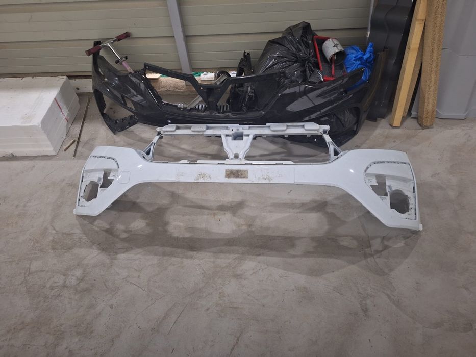 Bara fata Dacia Sandero Stepwy \Fusta spate Dacia Sandero Stepway