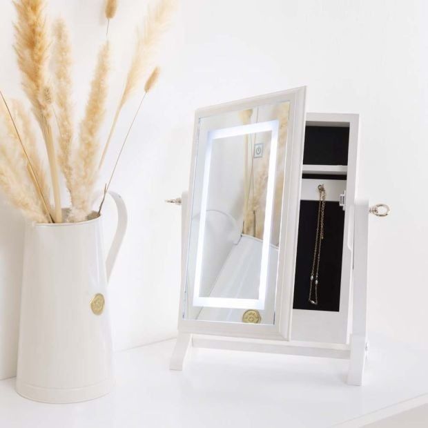 Мини тоалетка за бижута с LED осветление