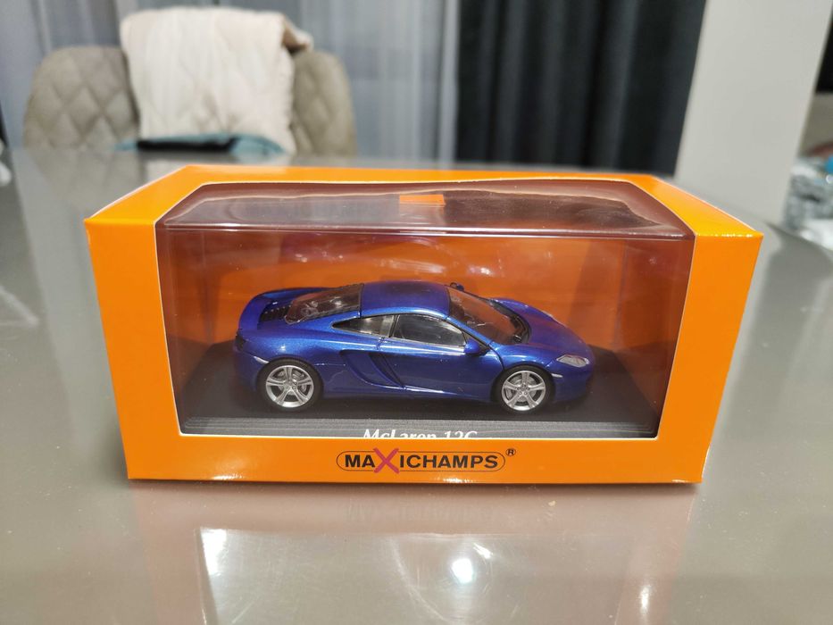 Колекционерски автомобил, Mclaren 12C Roadcar (2011), Minichamps 1:43