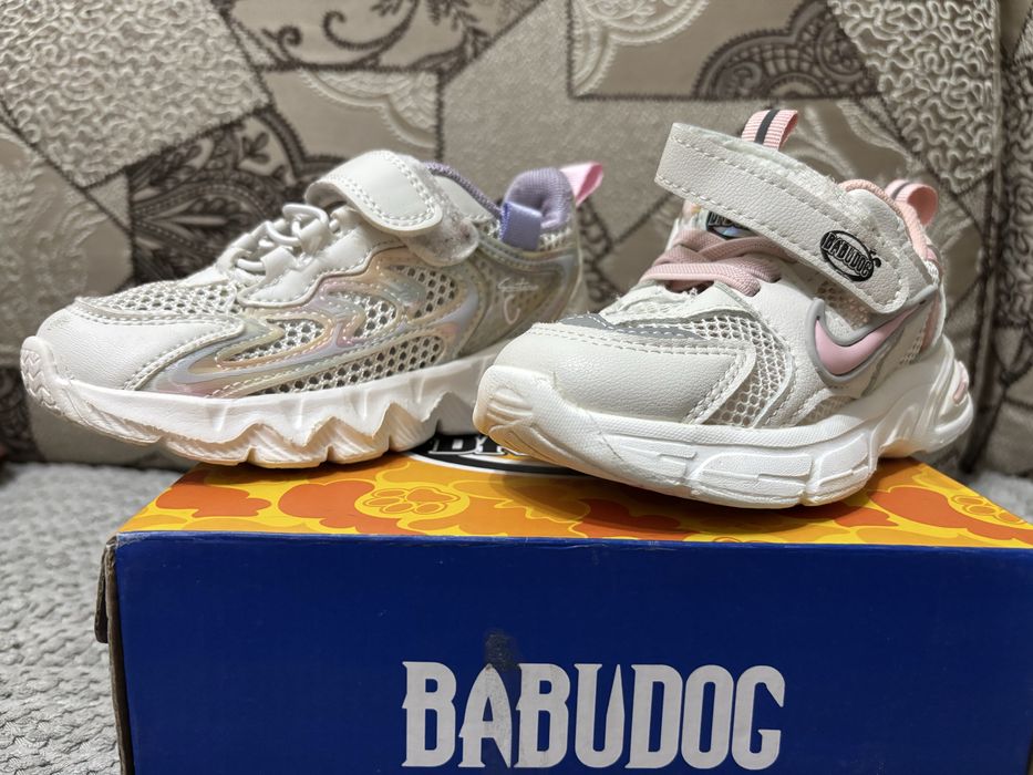 Кроссовки для девочки